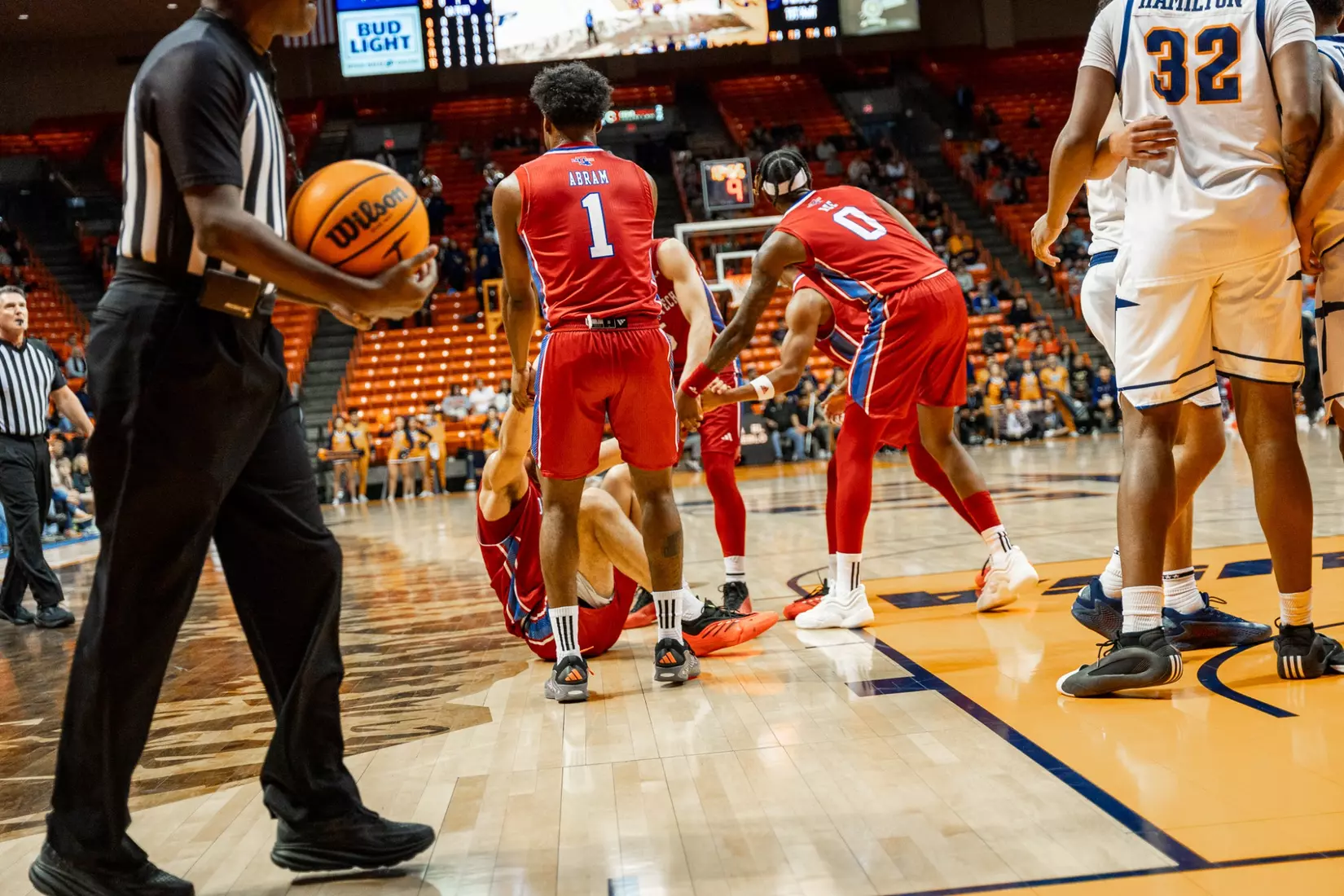 Bulldogs fall to Miners in CUSA opener