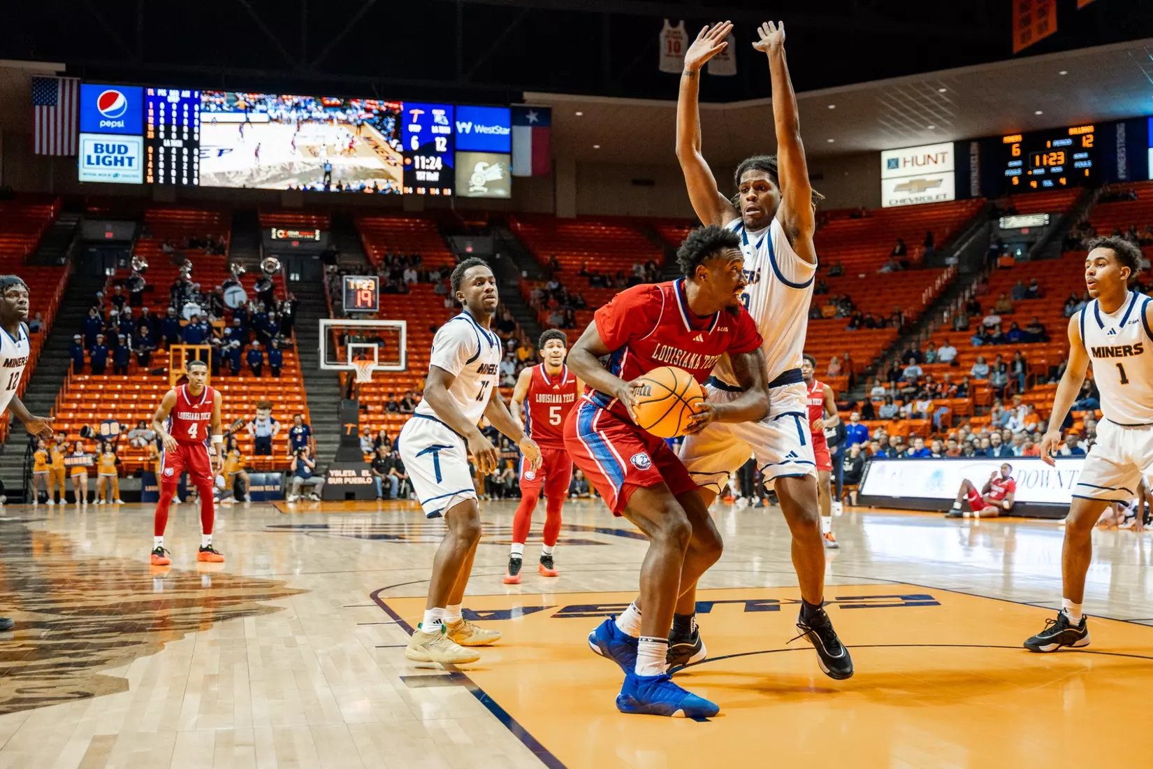 Bulldogs fall to Miners in CUSA opener
