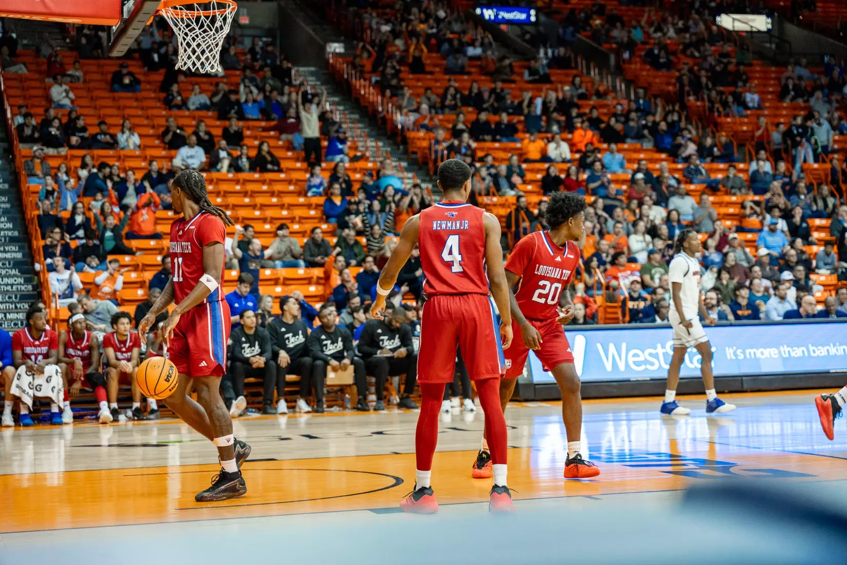 Bulldogs fall to Miners in CUSA opener