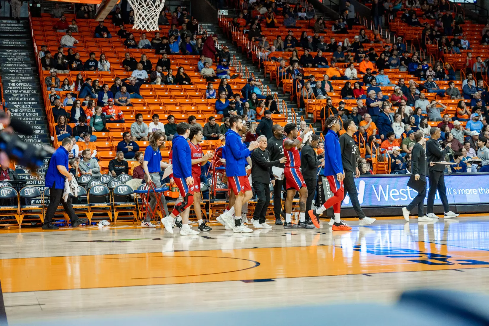 Bulldogs fall to Miners in CUSA opener