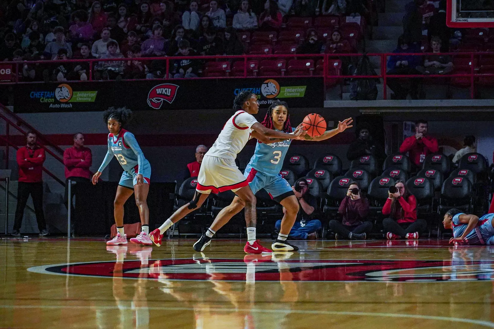 LA Tech falls to WKU, 69-61