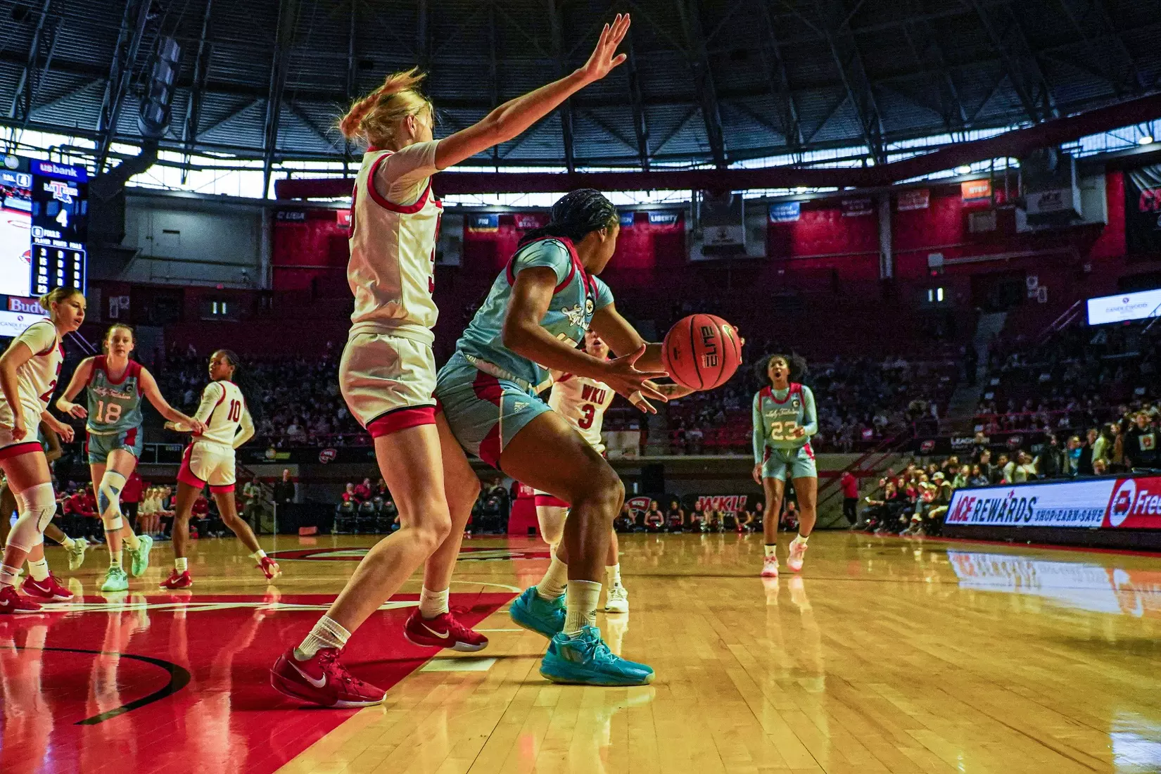 LA Tech falls to WKU, 69-61
