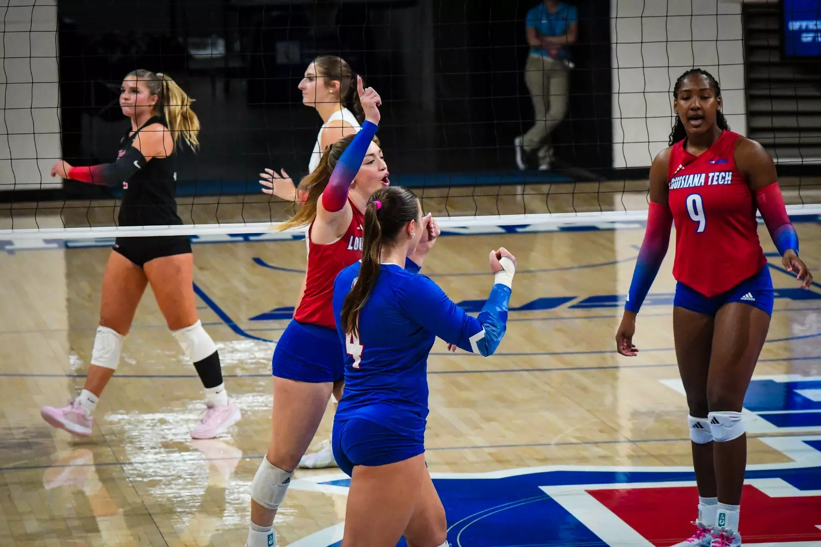 Bulldogs fall in straight sets to the Hilltoppers on Saturday afternoon