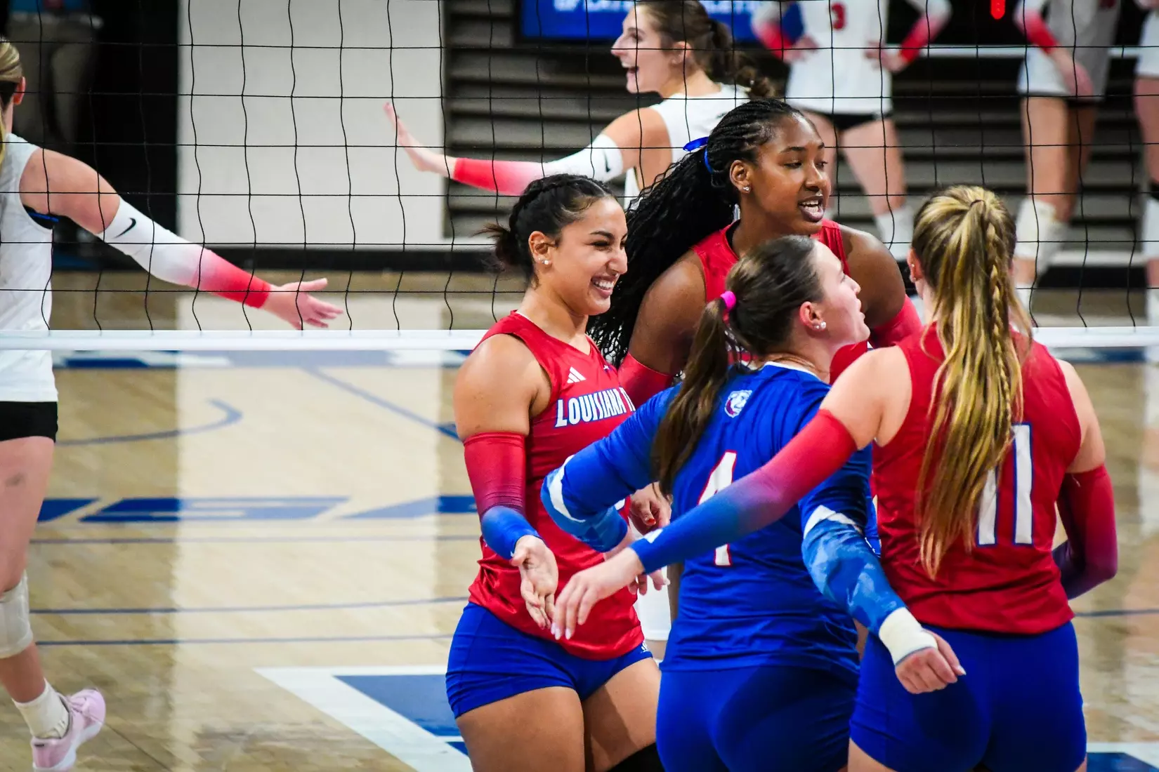 Bulldogs fall in straight sets to the Hilltoppers on Saturday afternoon