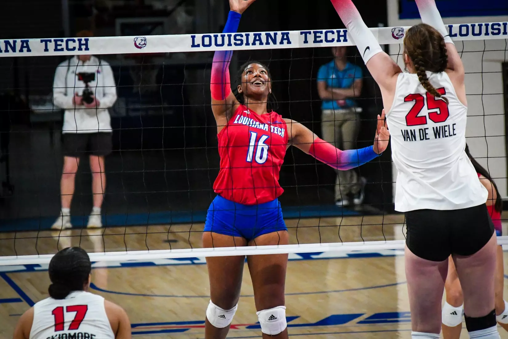 Bulldogs fall in straight sets to the Hilltoppers on Saturday afternoon