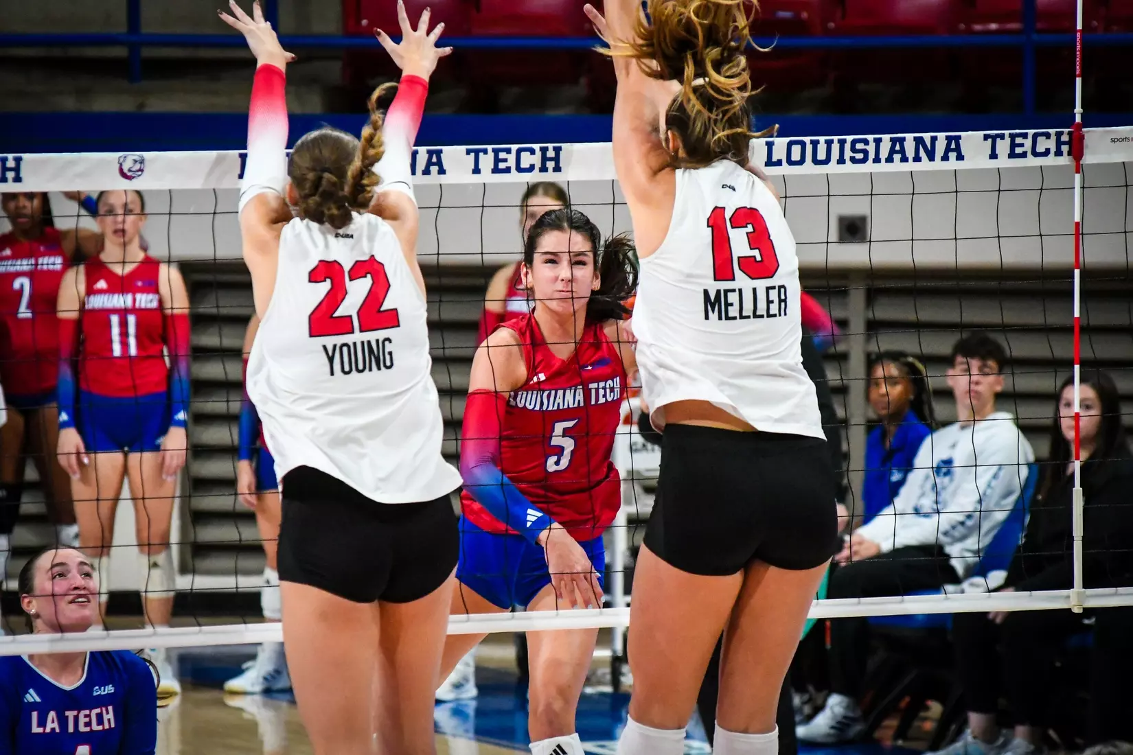 Bulldogs fall in straight sets to the Hilltoppers on Saturday afternoon