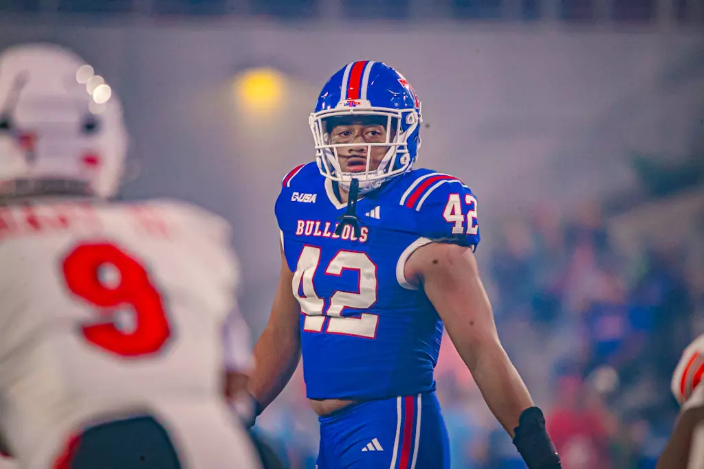 Bulldogs fall in overtime to Hilltoppers, 28-27