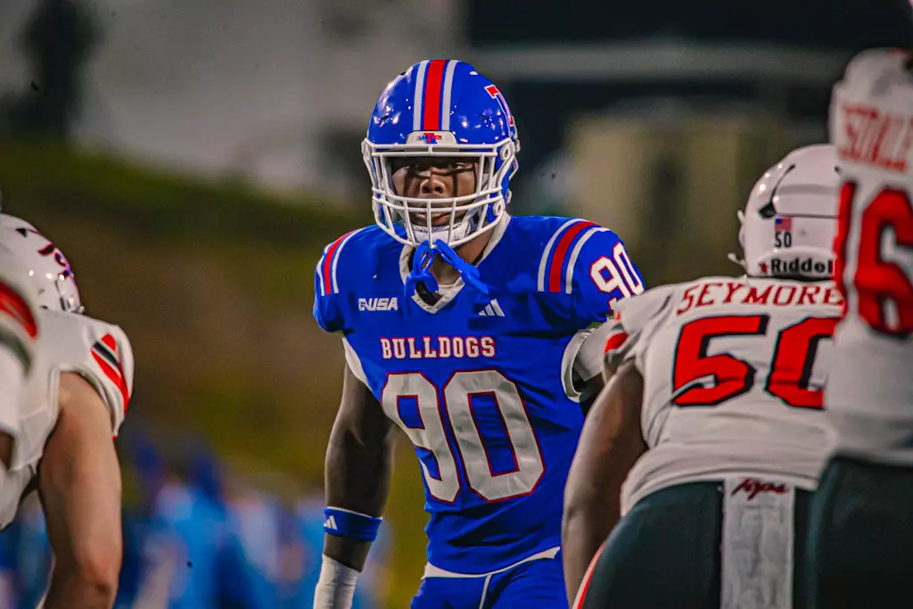 Bulldogs fall in overtime to Hilltoppers, 28-27