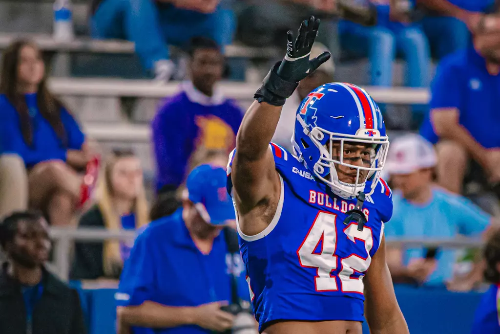 Bulldogs fall in overtime to Hilltoppers, 28-27