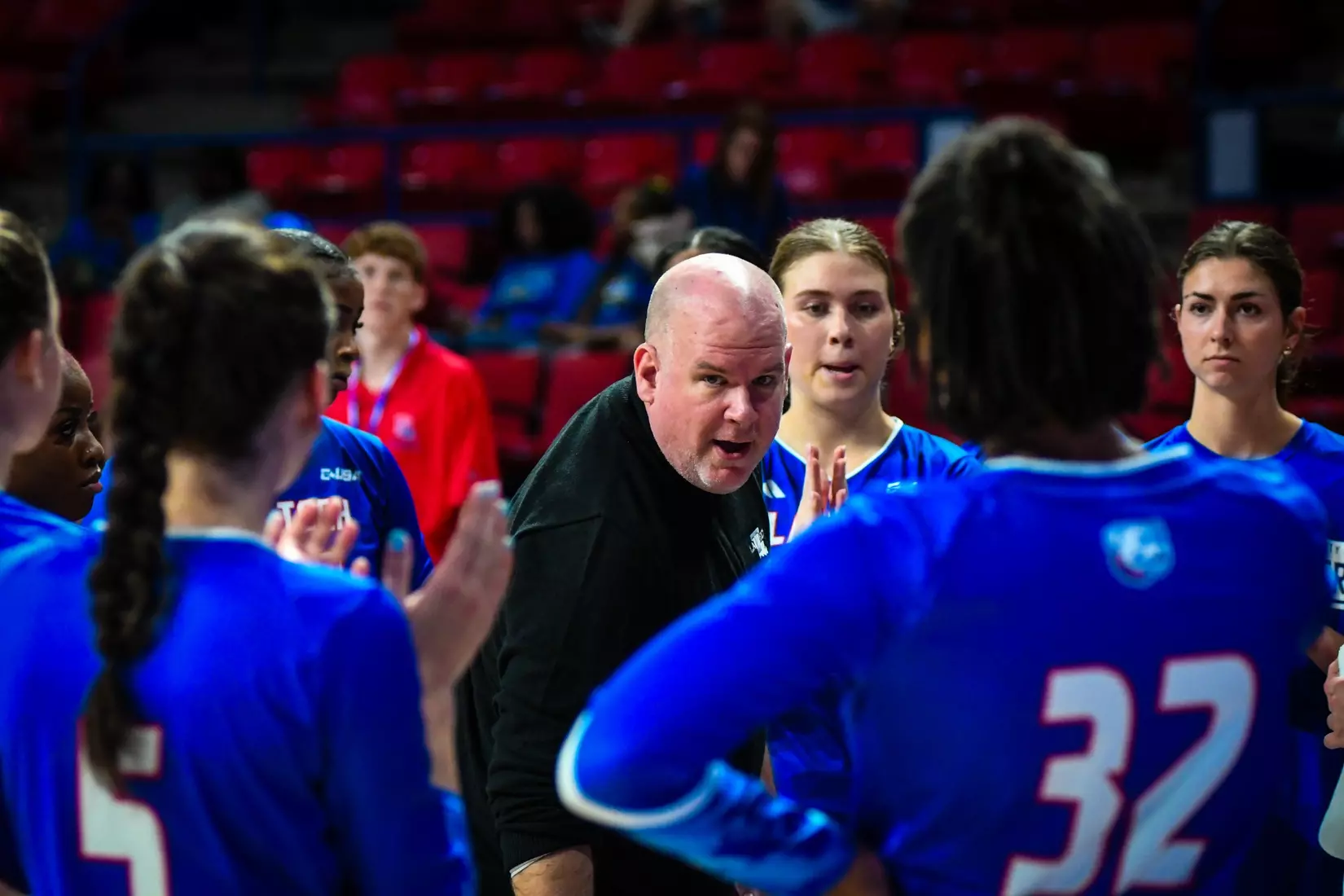 Bulldogs come up short on Friday night in back-and-forth match versus Blue Hens inside the Thomas Assembly Center