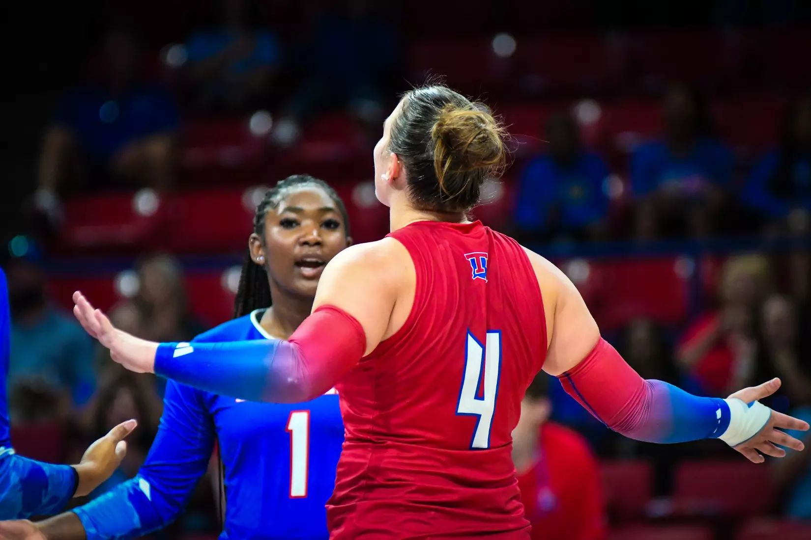 Bulldogs come up short on Friday night in back-and-forth match versus Blue Hens inside the Thomas Assembly Center