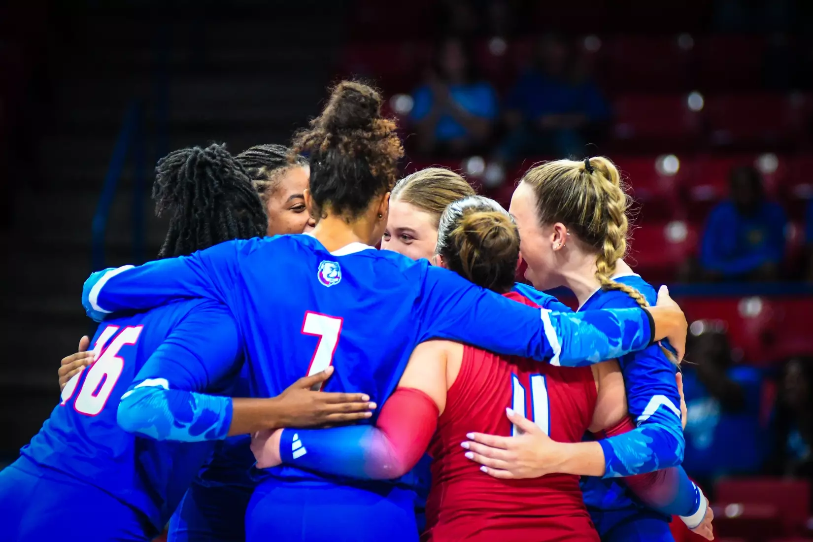 Bulldogs come up short on Friday night in back-and-forth match versus Blue Hens inside the Thomas Assembly Center