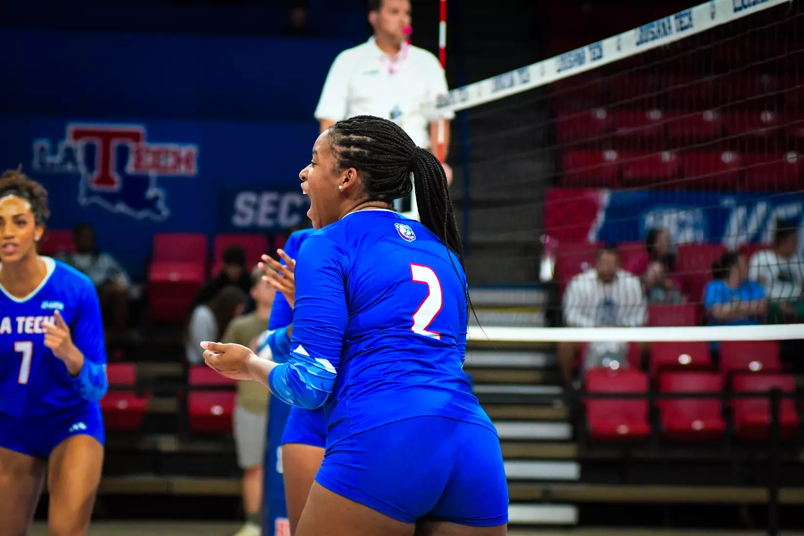 Bulldogs come up short on Friday night in back-and-forth match versus Blue Hens inside the Thomas Assembly Center