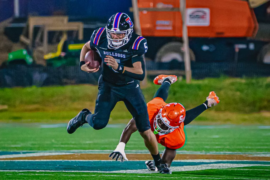 Bulldogs haunt the Bearkats, win 55-14 on Halloween night