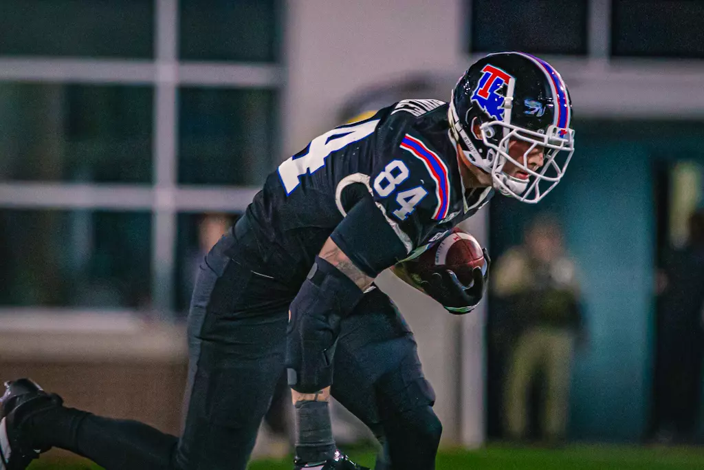 Bulldogs haunt the Bearkats, win 55-14 on Halloween night