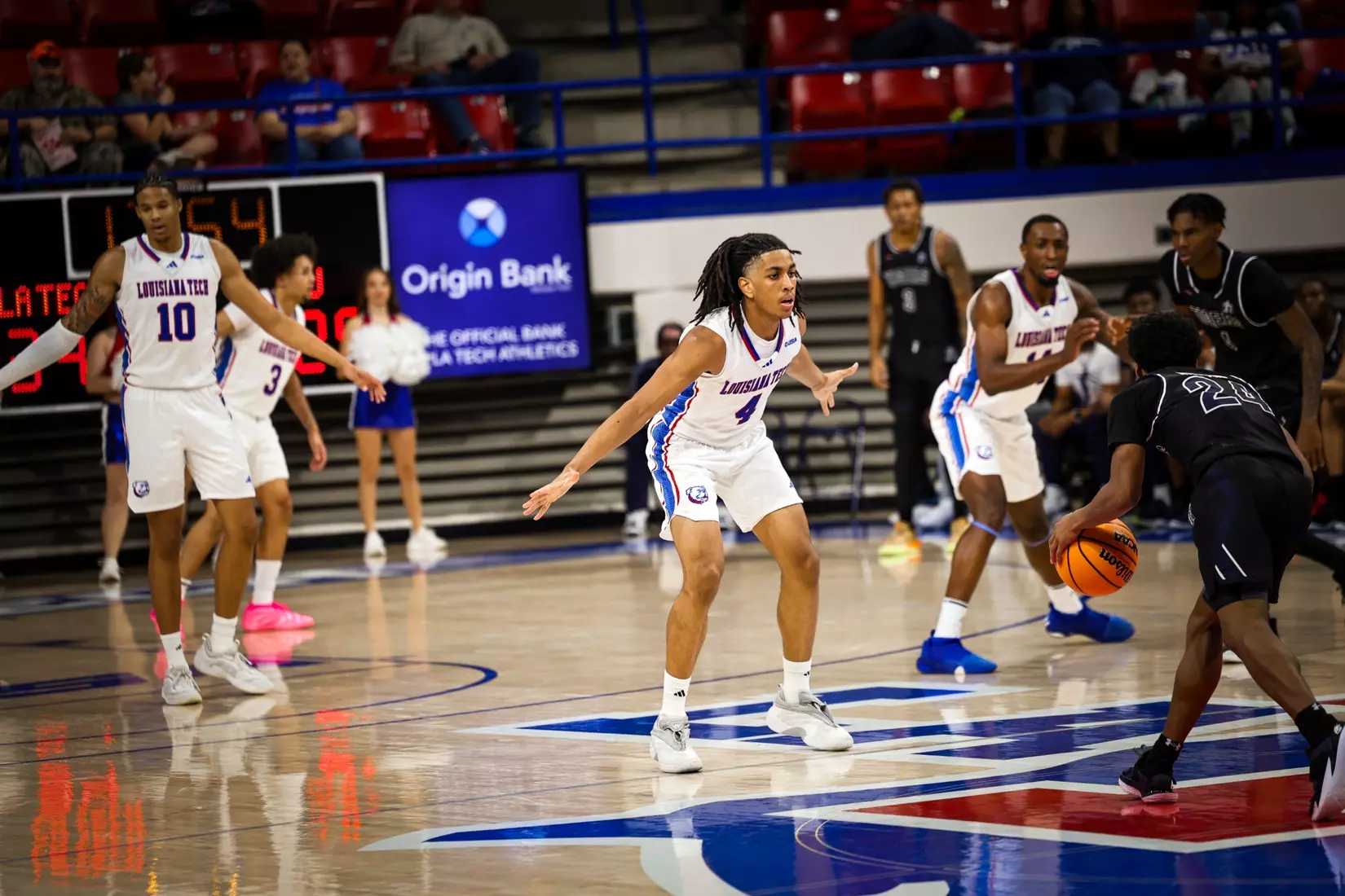Bulldogs clamp down defensively, defeat Tigers 68-51