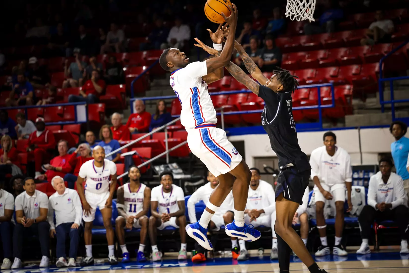 Bulldogs clamp down defensively, defeat Tigers 68-51