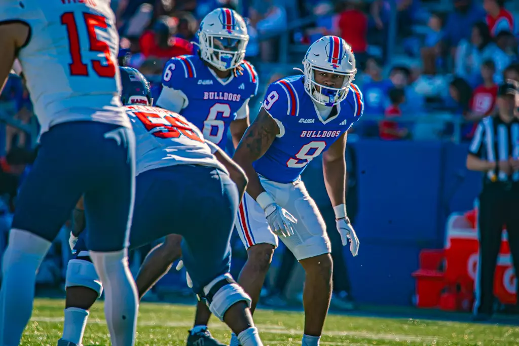 Bulldogs overcome 21-point deficit, win 34-28 in overtime versus Flames