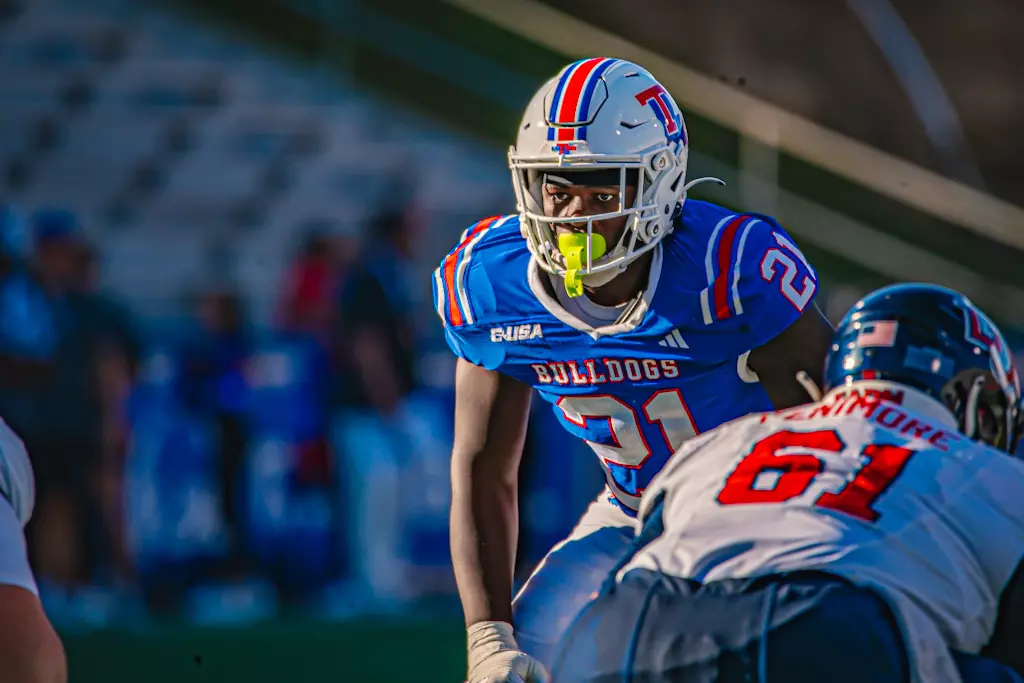 Bulldogs overcome 21-point deficit, win 34-28 in overtime versus Flames