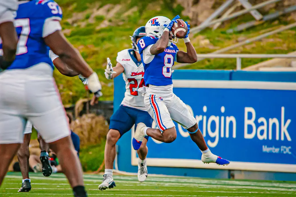 Bulldogs overcome 21-point deficit, win 34-28 in overtime versus Flames
