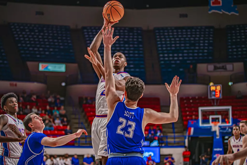 Bulldogs outlast Sycamores, 75-73, in first game of MTE