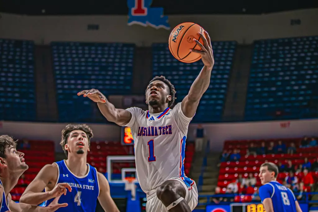 Bulldogs outlast Sycamores, 75-73, in first game of MTE