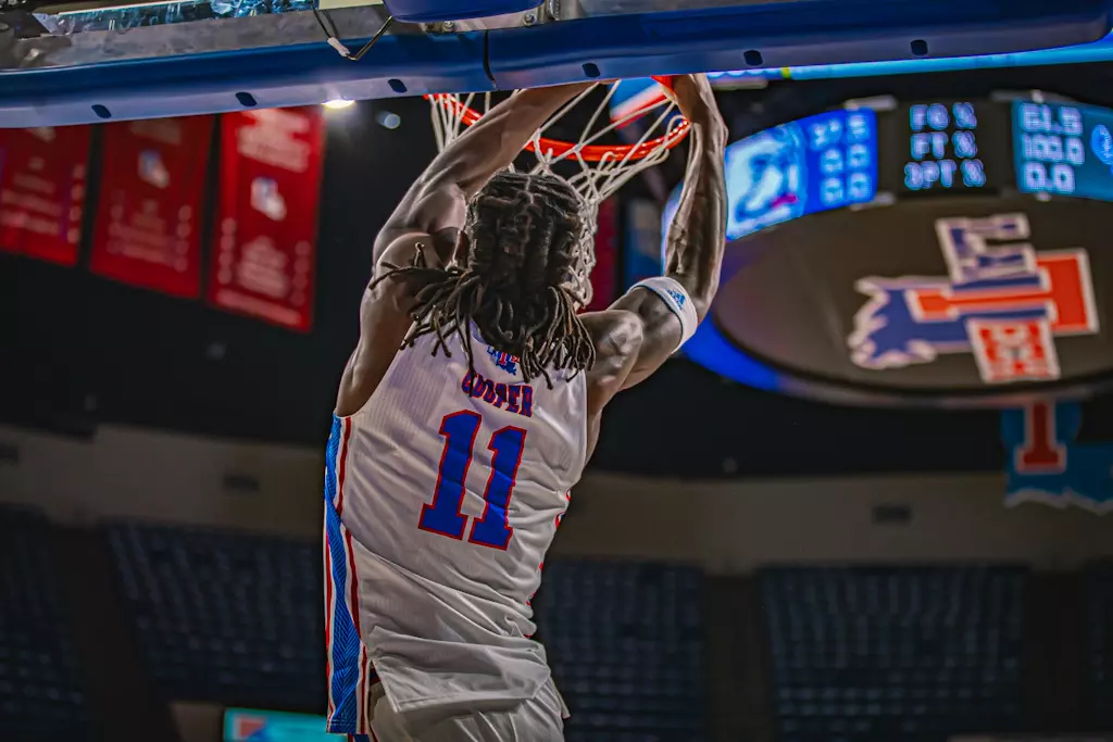 Bulldogs outlast Sycamores, 75-73, in first game of MTE