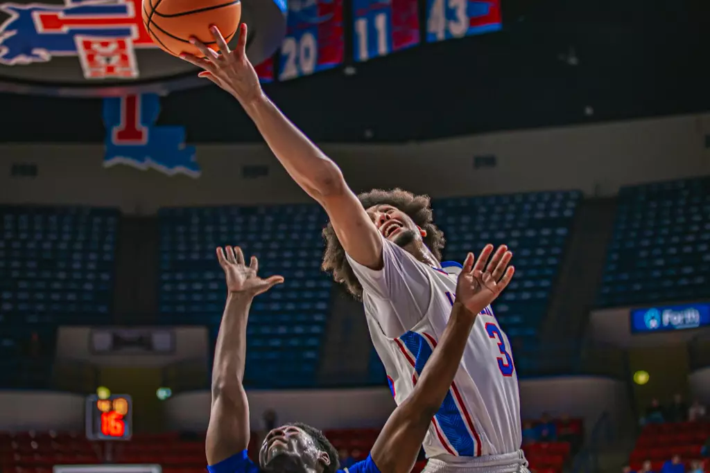 Bulldogs outlast Sycamores, 75-73, in first game of MTE
