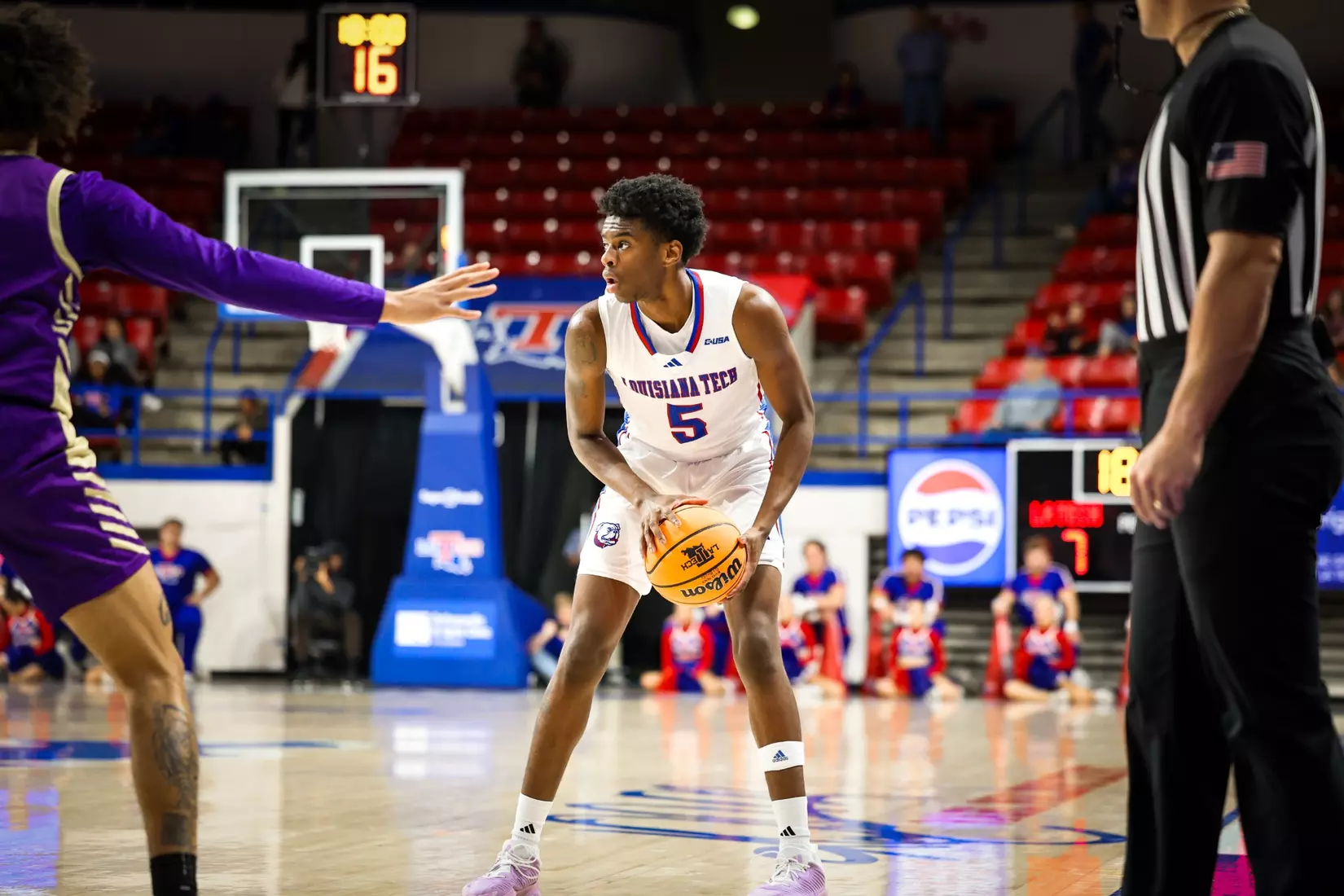 Bulldogs explode in second half, defeat Braves 83-58