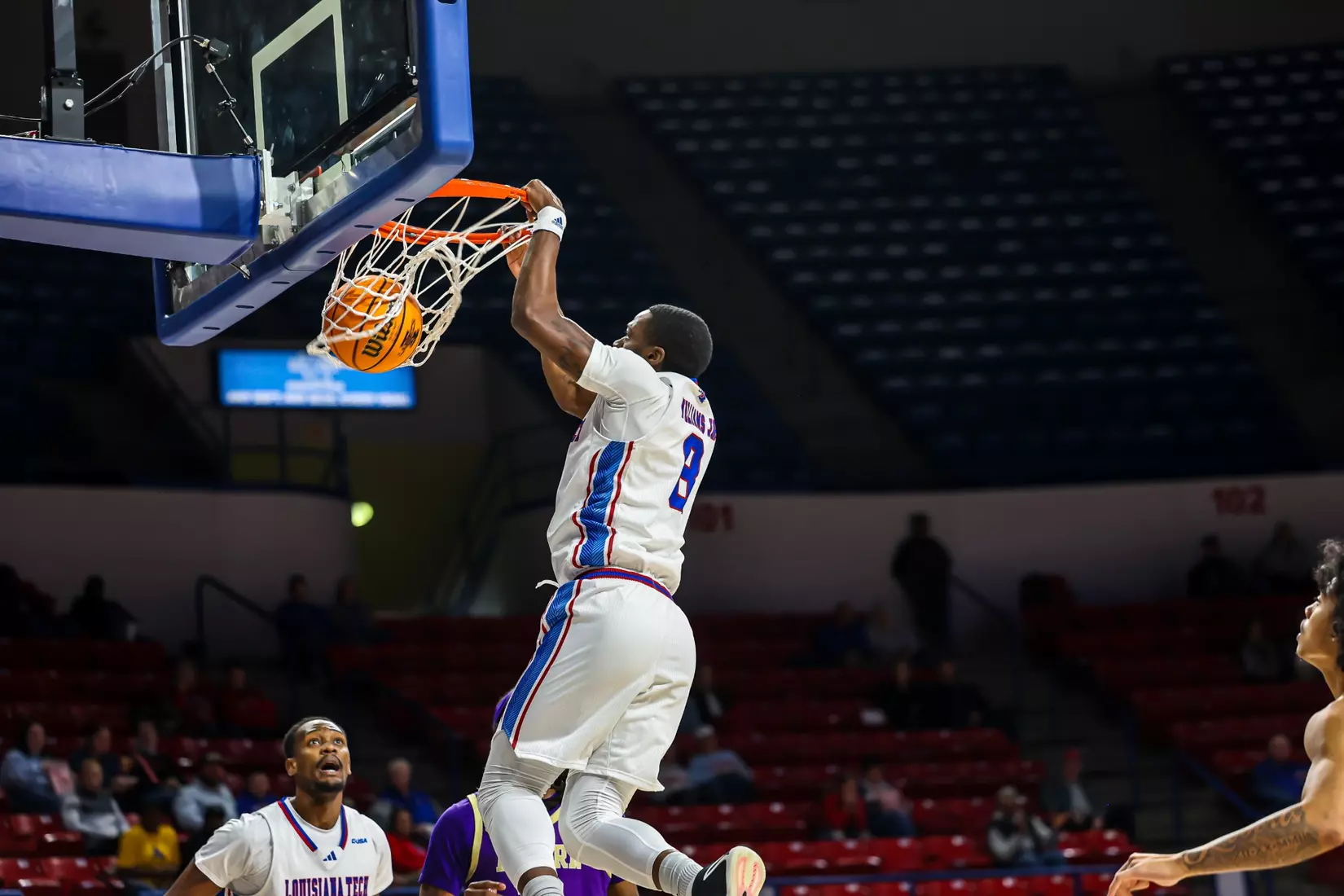Bulldogs explode in second half, defeat Braves 83-58