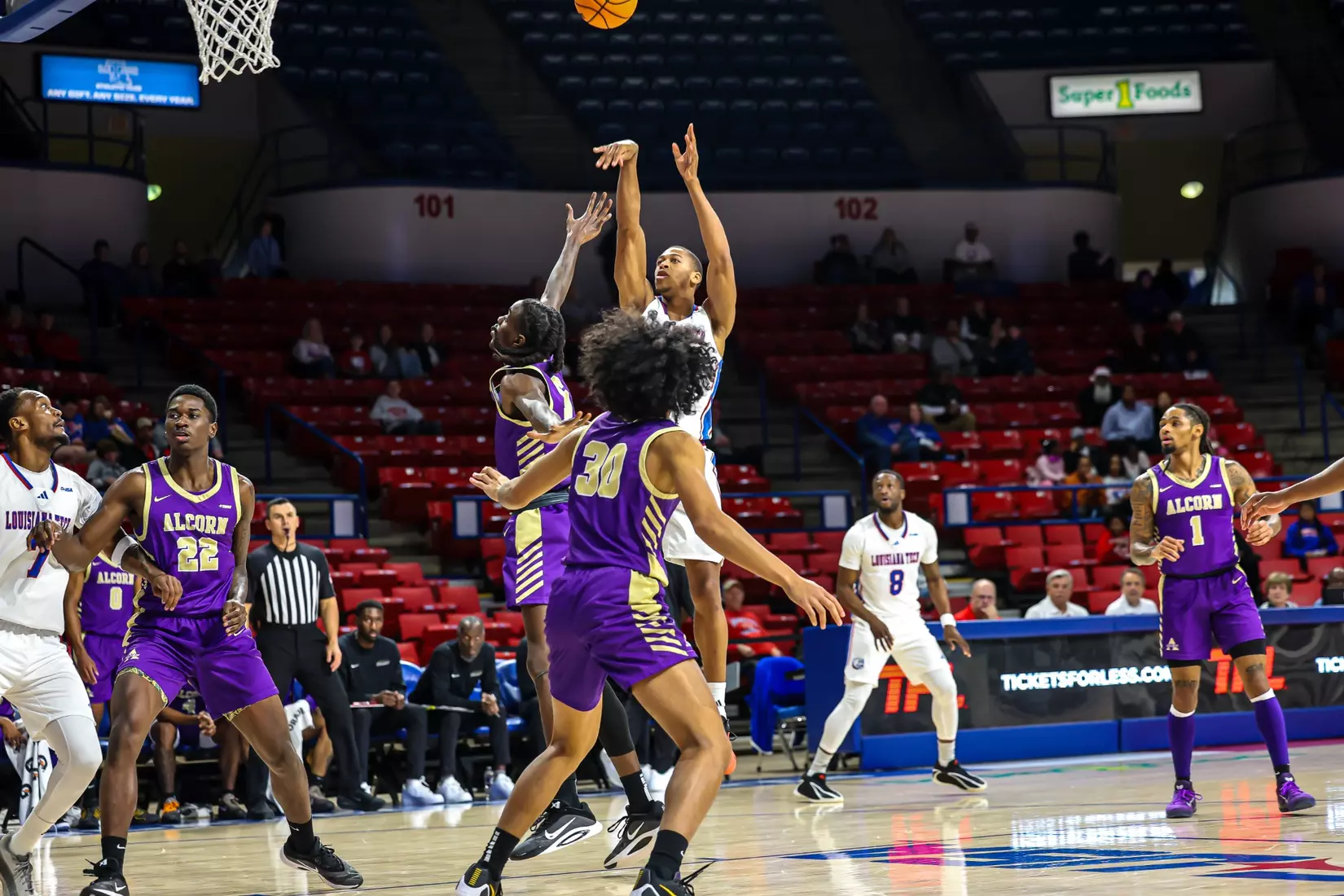 Bulldogs explode in second half, defeat Braves 83-58
