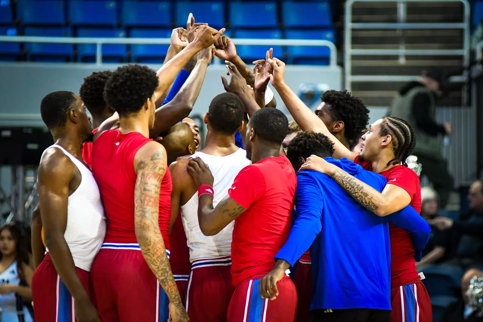 Bulldogs fall 77-50 in season opener to Wolf Pack
