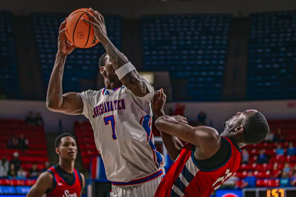 Bulldogs run away from Scots in 93-35 victory on Sunday afternoon inside the Thomas Assembly Center on Karl Malone Court