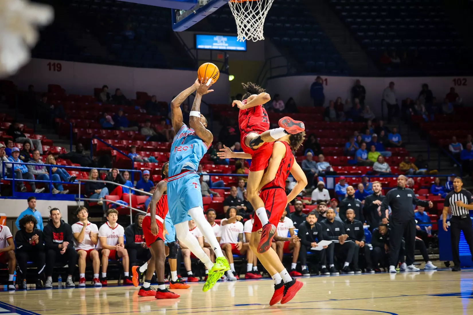 Bulldogs take down rival Cajuns 65-44, claim 1500th victory in program history