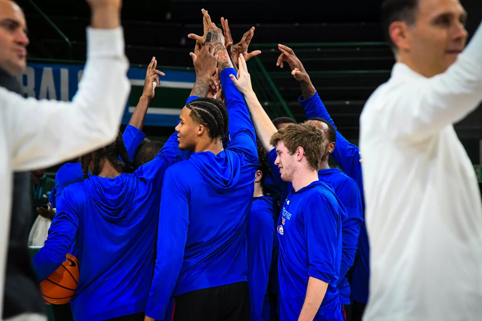 Bulldogs fall on the road to Green Wave, 61-53