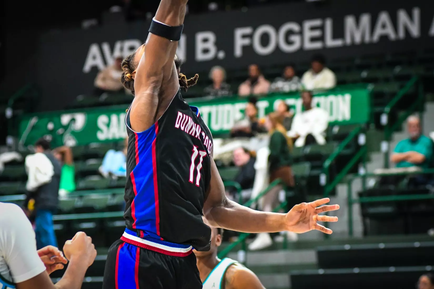 Bulldogs fall on the road to Green Wave, 61-53