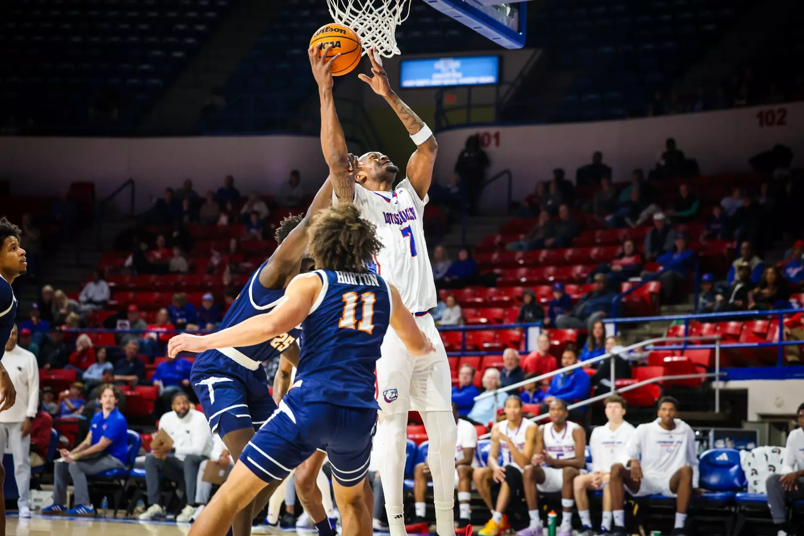 Bulldogs open CUSA play with 75-63 win over Miners