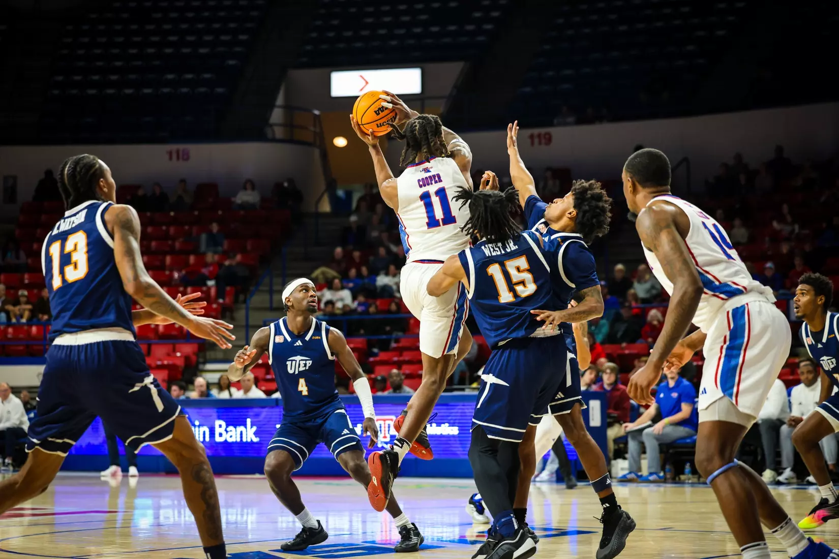 Bulldogs open CUSA play with 75-63 win over Miners