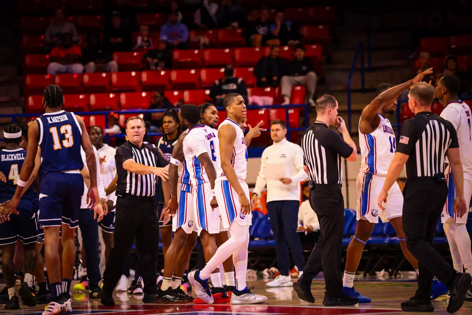 Bulldogs open CUSA play with 75-63 win over Miners