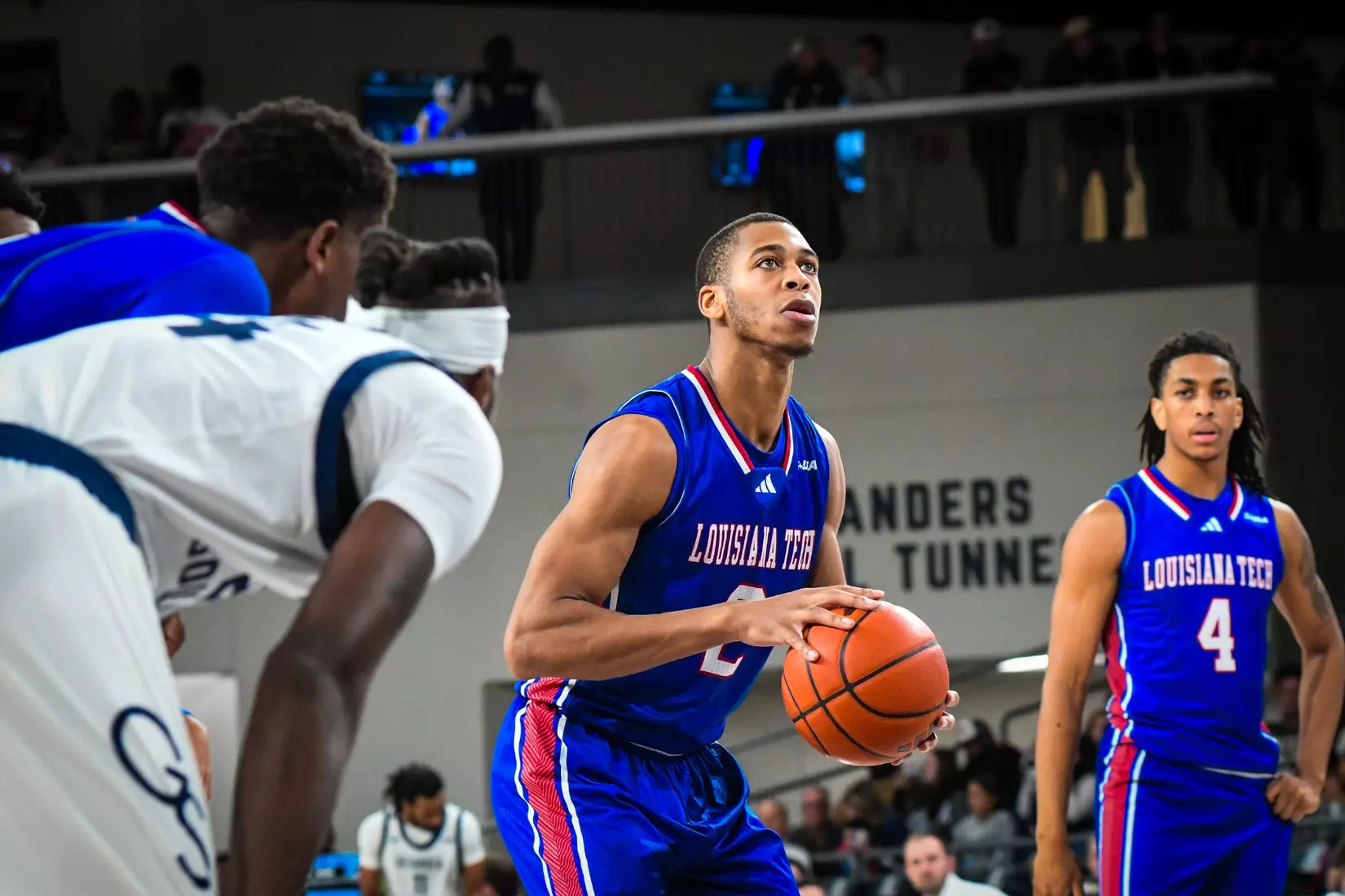 Bulldogs drop road contest to Eagles, 77-69