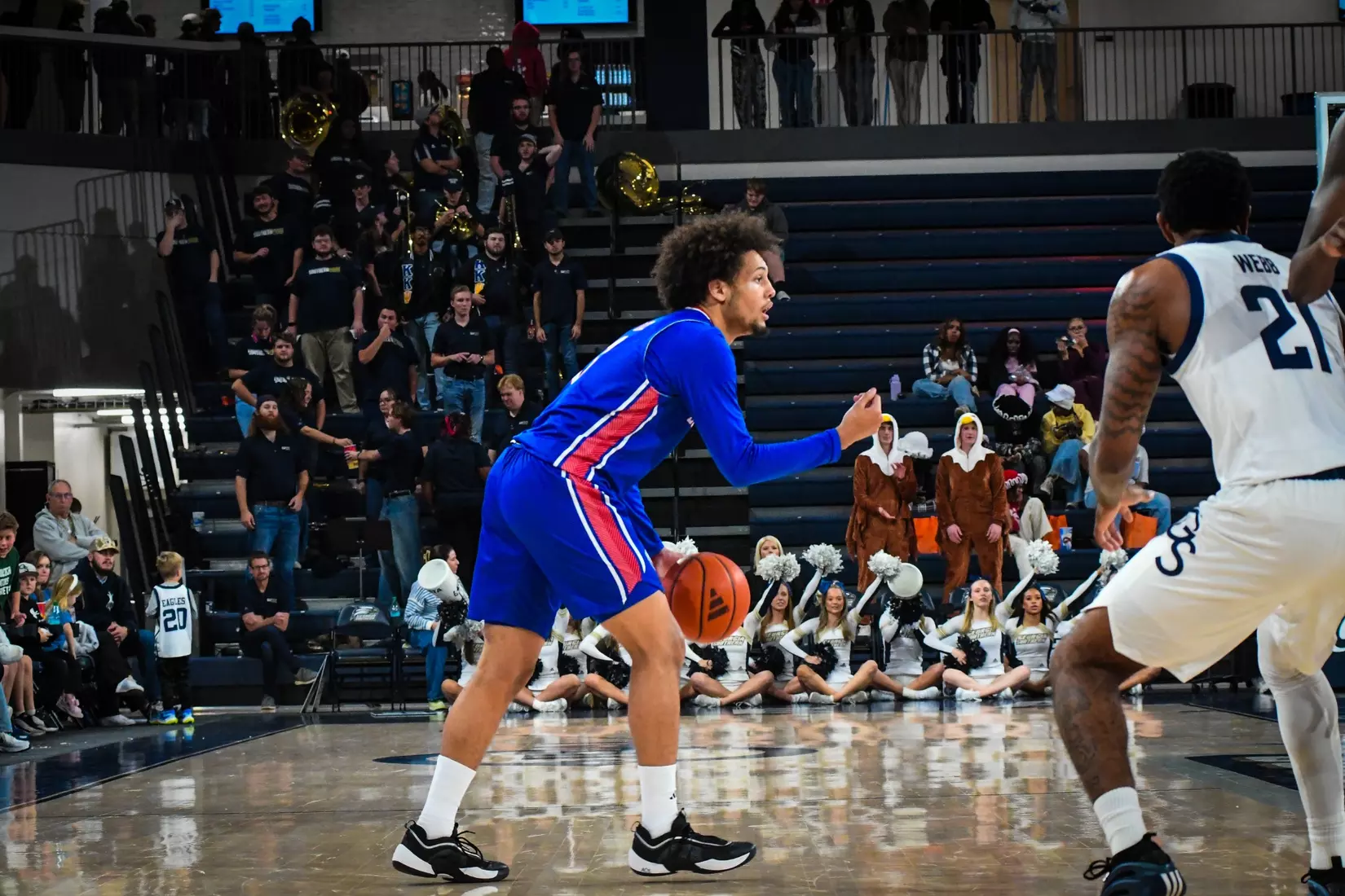 Bulldogs drop road contest to Eagles, 77-69