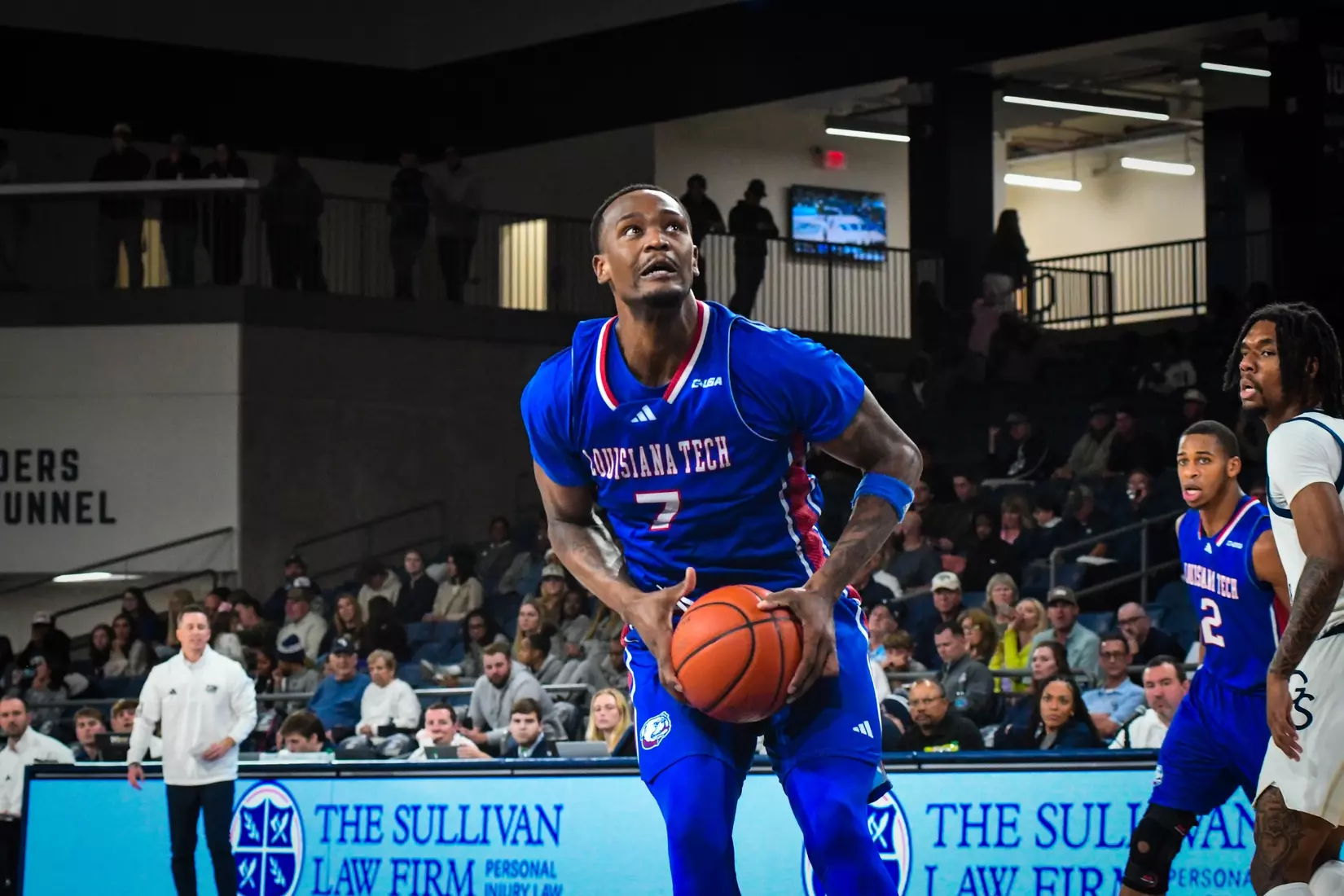 Bulldogs drop road contest to Eagles, 77-69