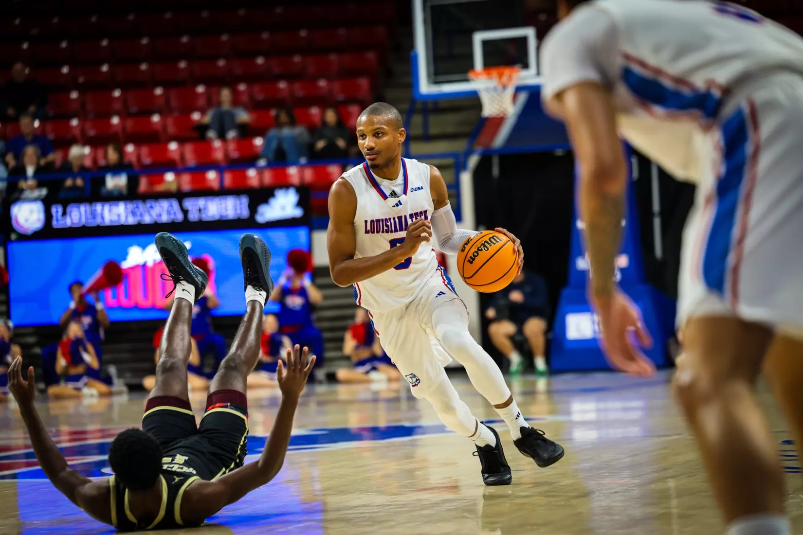 Bulldogs dominate Royals, 89-37, to remain unbeaten at home