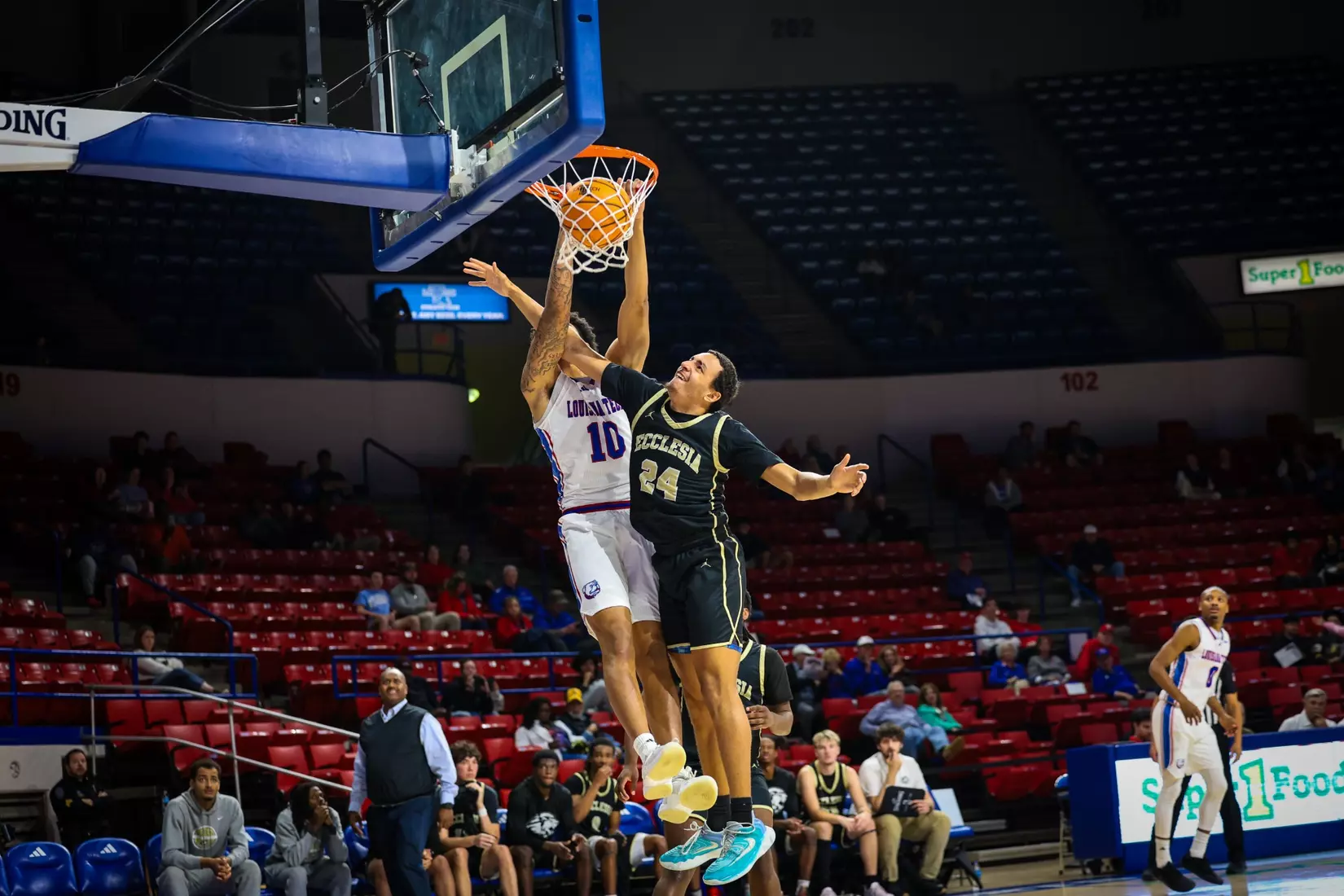 Bulldogs dominate Royals, 89-37, to remain unbeaten at home