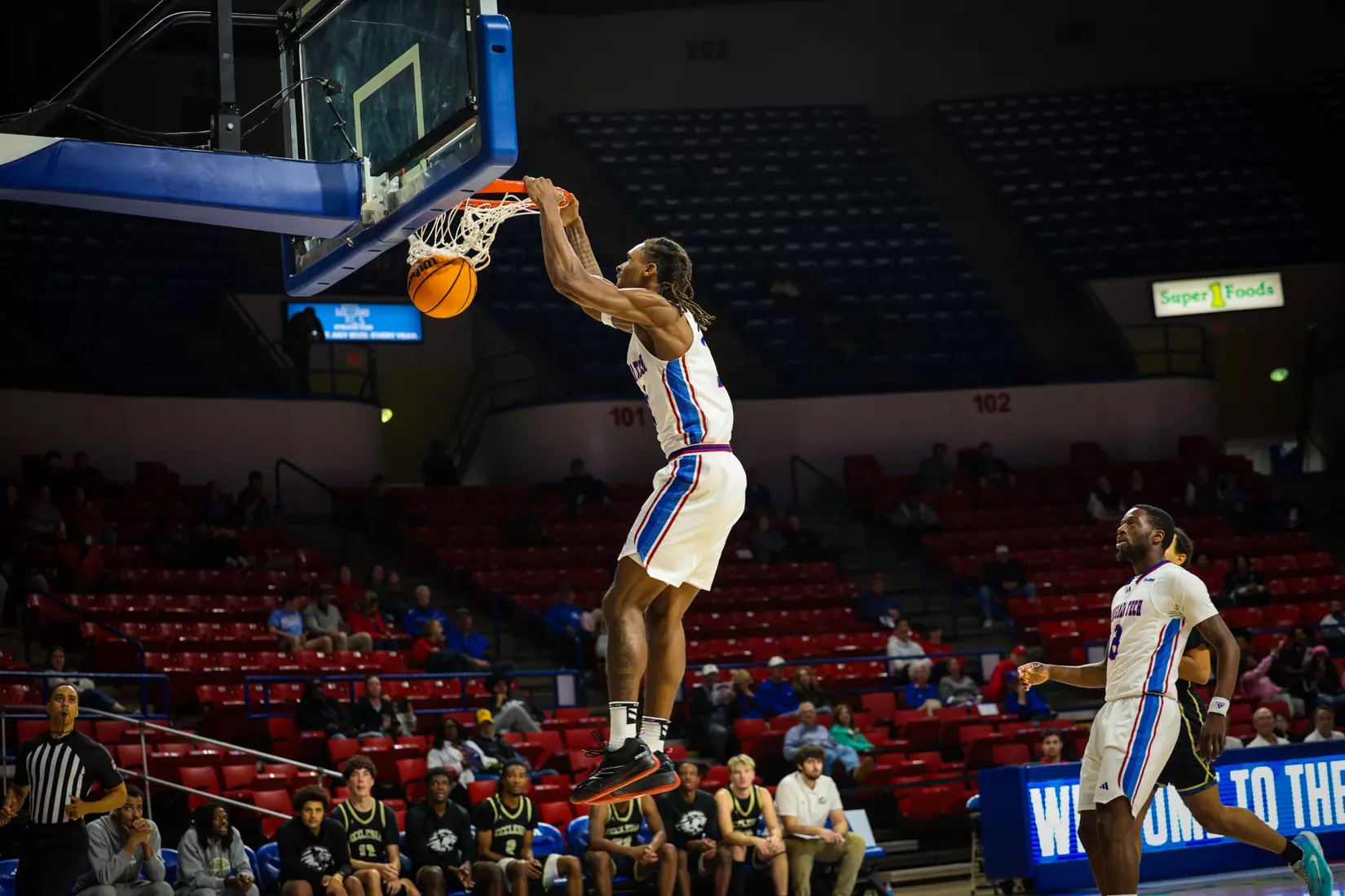 Bulldogs dominate Royals, 89-37, to remain unbeaten at home