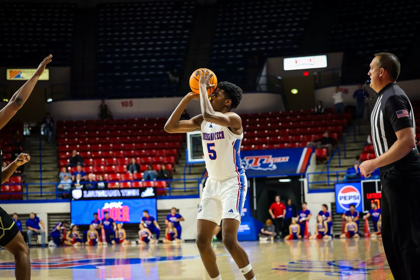 Bulldogs dominate Royals, 89-37, to remain unbeaten at home