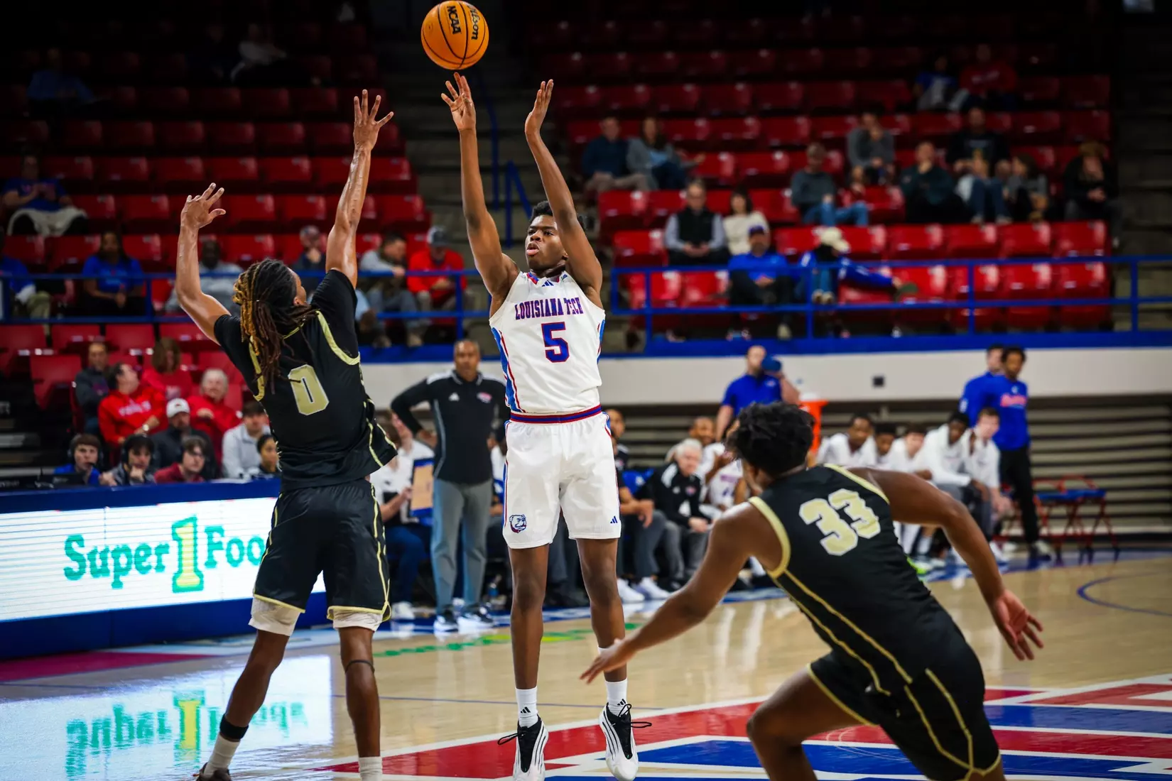 Bulldogs dominate Royals, 89-37, to remain unbeaten at home