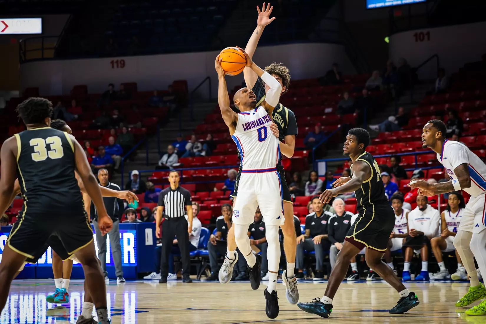Bulldogs dominate Royals, 89-37, to remain unbeaten at home