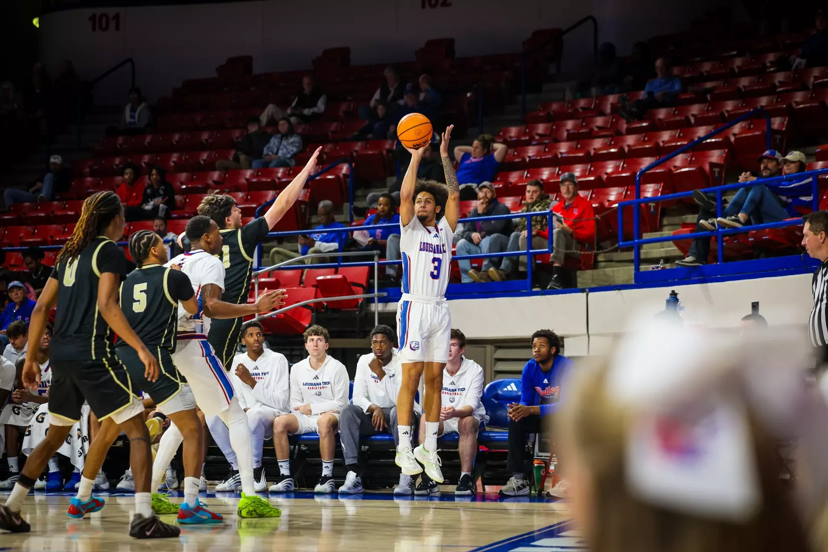 Bulldogs dominate Royals, 89-37, to remain unbeaten at home