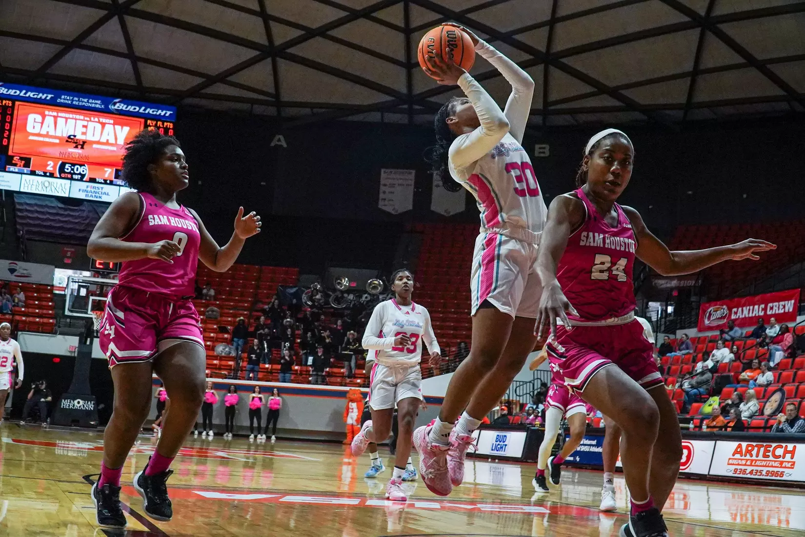 LA Tech falls to Sam Houston, 70-65